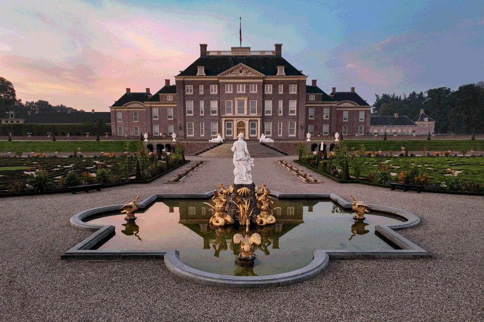 Het Paleis Vanuit De Tuin Foto Paleis Het Loo